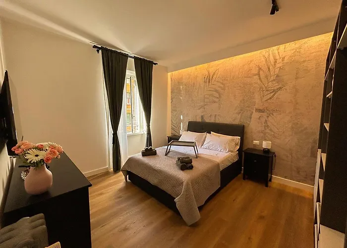 Rosy Luxury Apartment